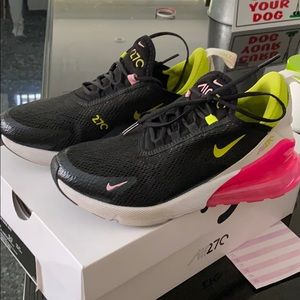 Women’s air max 270 -size 6